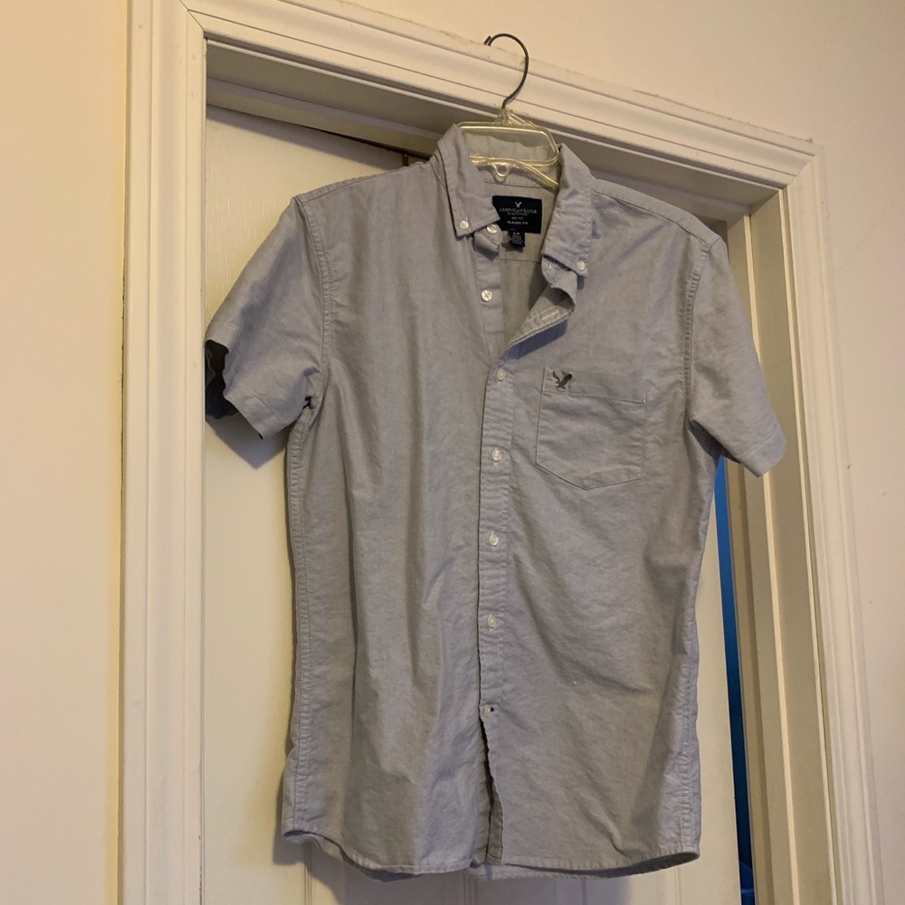 Shirt sleeve men’s button down shirt